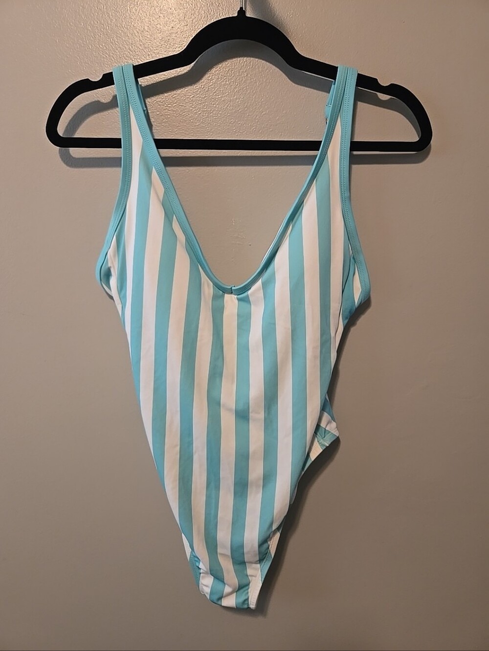 Kona Sol Striped Aqua and White Womens  One-Piece Swimsuit Size S - Picture 3 of 7